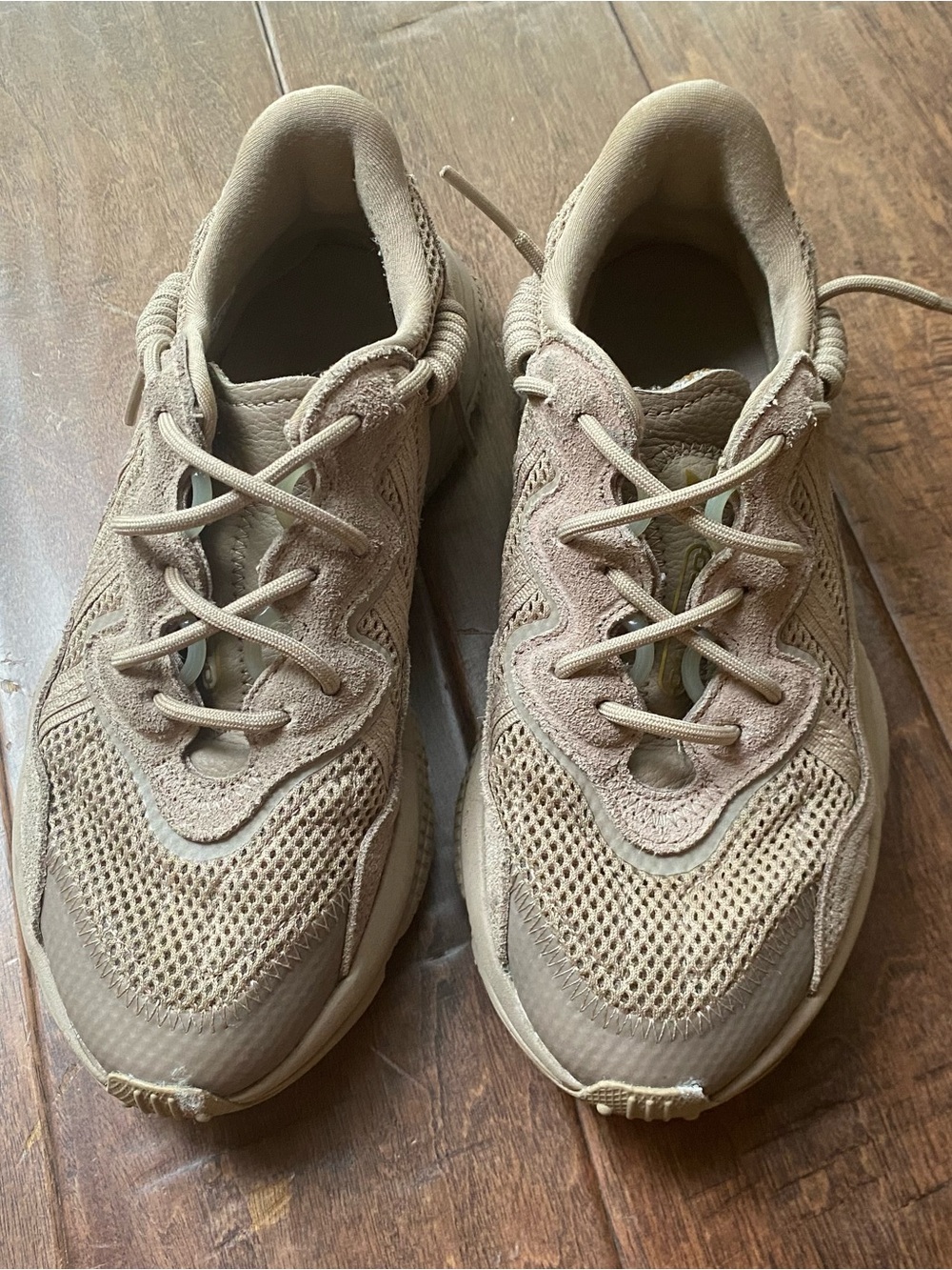 Adidas Ozweego Sneakers women’s size 6